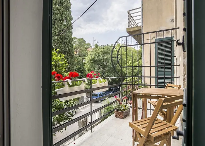 Luxury Marino Affittacamere 4*